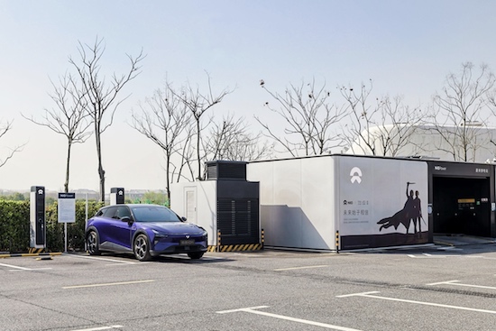 "The Most Beautiful 7 Series" Extreme Yue 07 first show The new lineup of extreme Yue automobile robots appeared at Beijing Auto Show _fororder_image012.